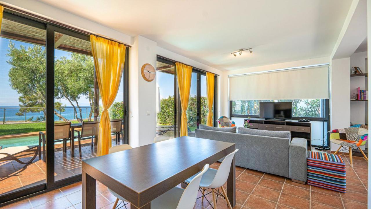 Kalma Villa Ena Nea Moudania Buitenkant foto