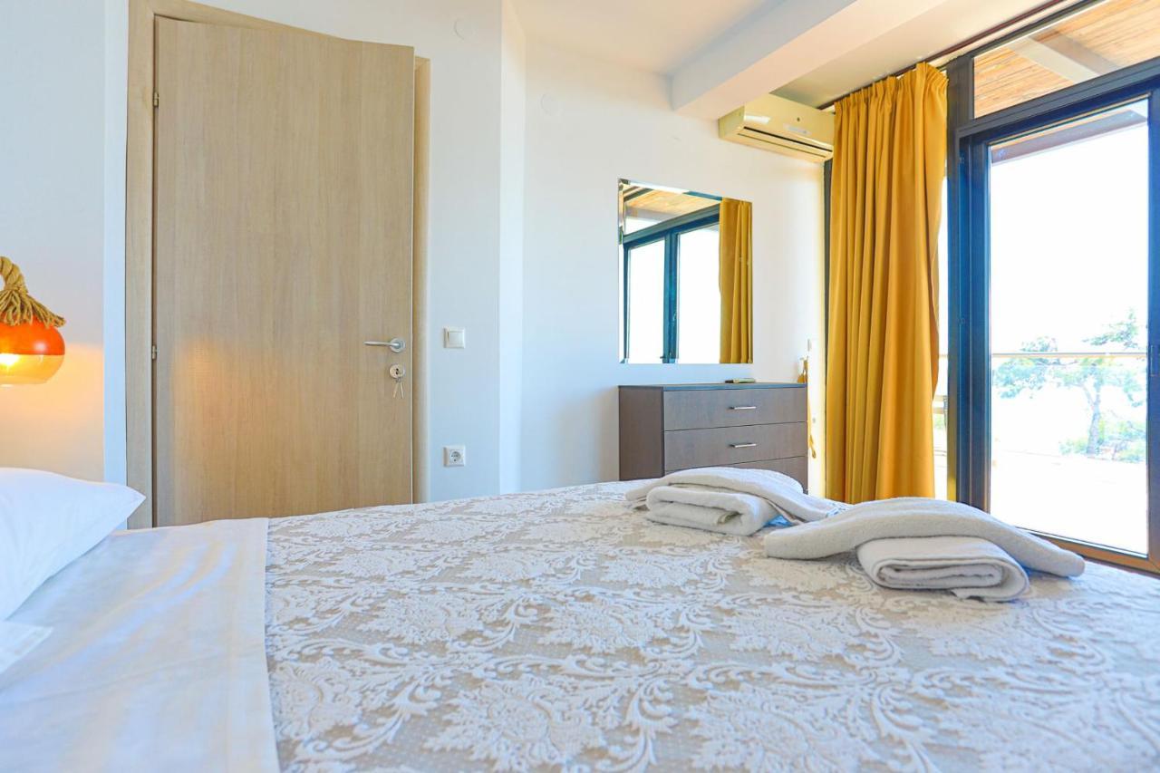 Kalma Villa Ena Nea Moudania Buitenkant foto