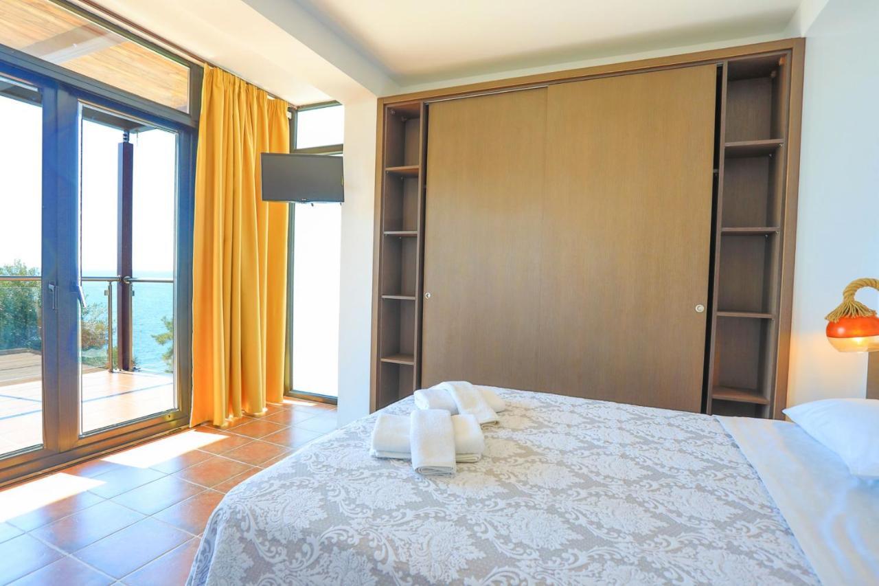 Kalma Villa Ena Nea Moudania Buitenkant foto